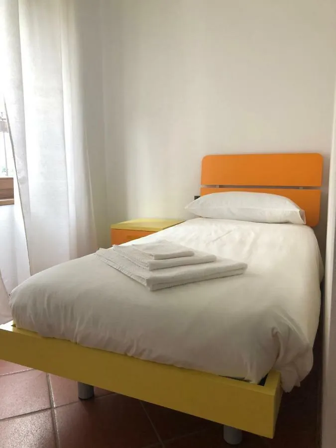 Casa Vacanze Filippo San Siro  0*, San Siro (Lombardy)